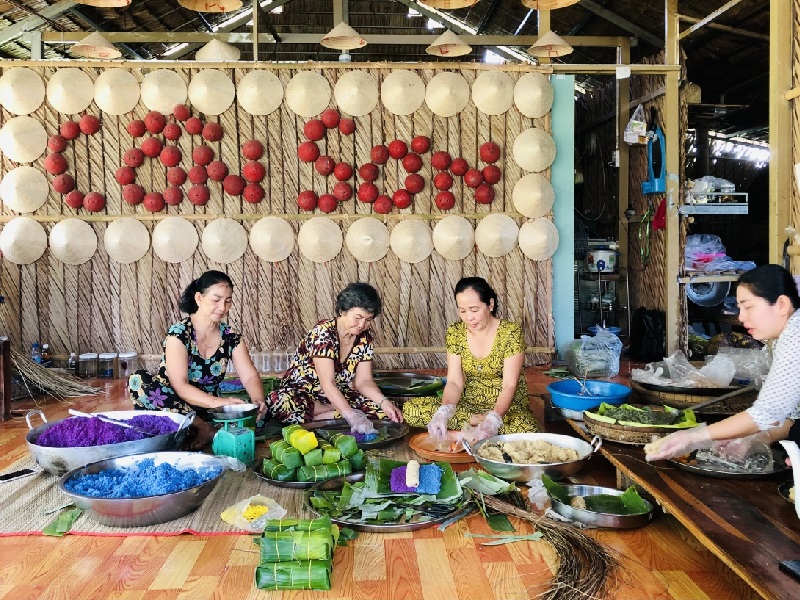 Tìm hiểu cách làm và thưởng thức các loại bánh dân gian tại Cồn Sơn